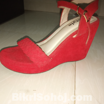 Red heel